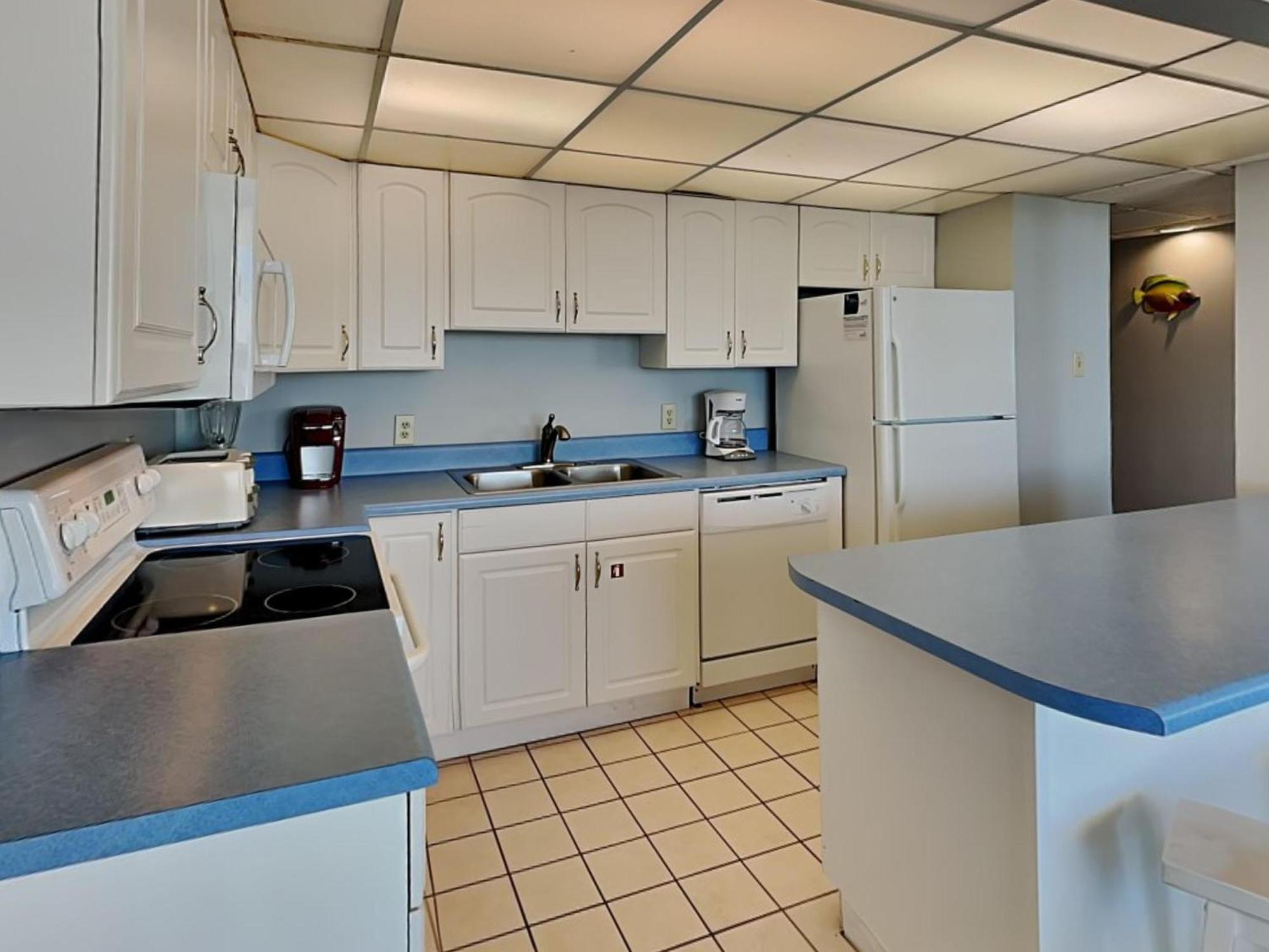 Edgewater Leeward 206 Apartment