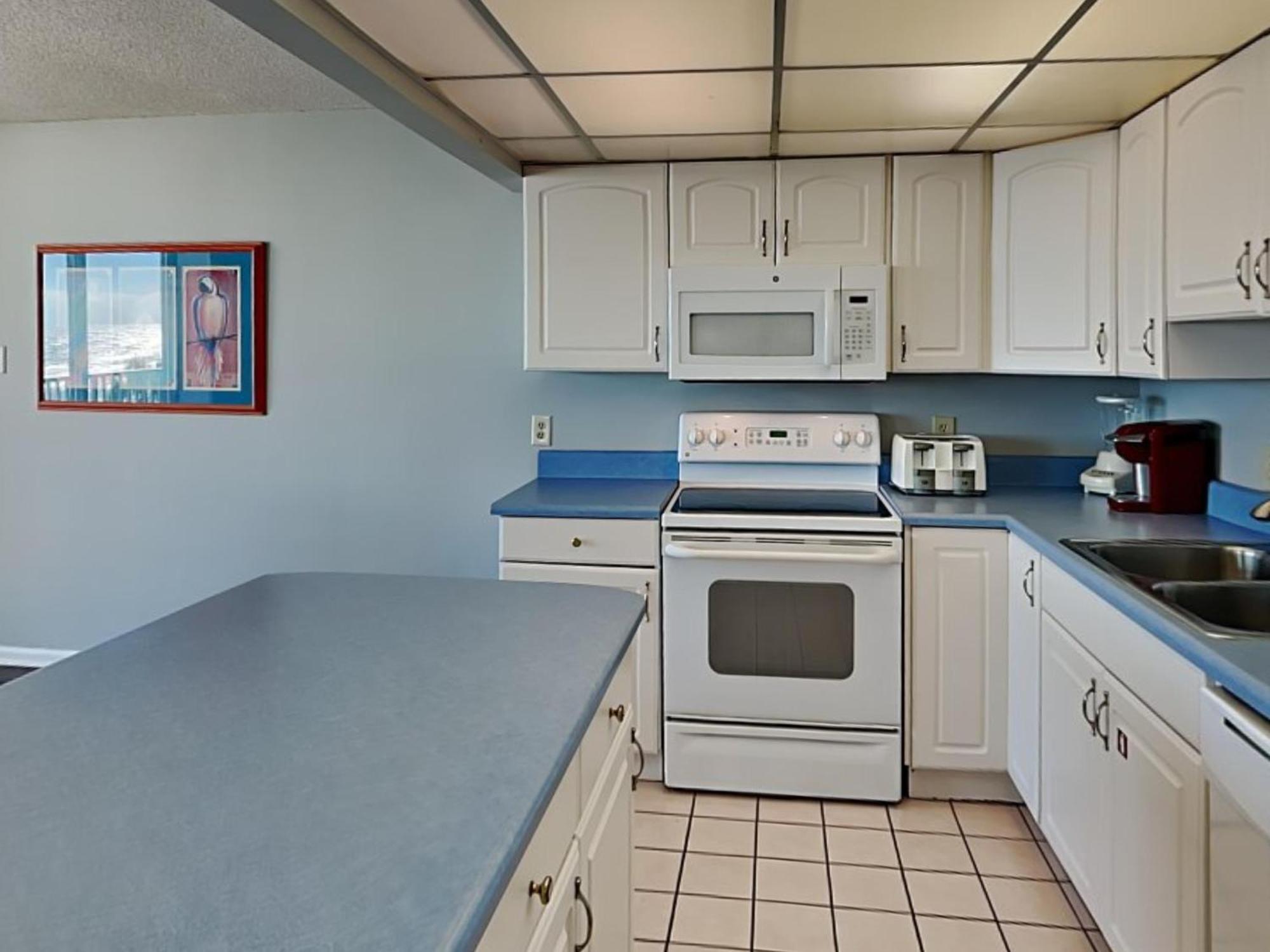 Apartment Edgewater Leeward 206 *